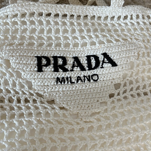 100% authentic new with receipt Prada white and black raffia straw tote bag - Picture 2 of 10